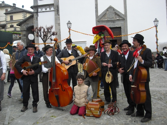 Suonatori del Maggio delle ragazze